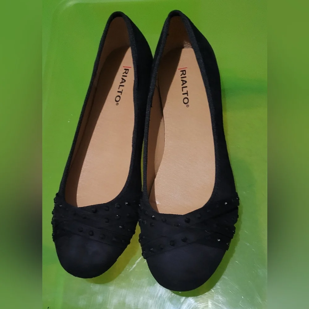 Rialto Black Women's Flats - Picture 12 of 12